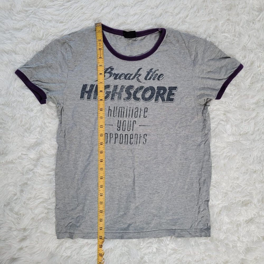 Fishbone Tee Shirt - Size Medium - Picture 5 of 9